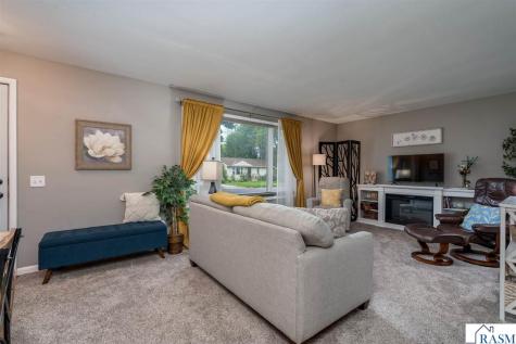 911 Pfau Street Mankato MN 56001
