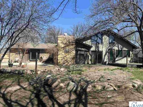 311 1st Street North St. James MN 56081