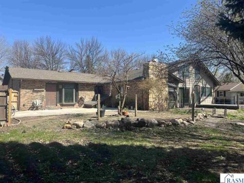 311 1st Street North St. James MN 56081