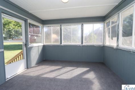 109 Burg Avenue Nicollet MN 56074