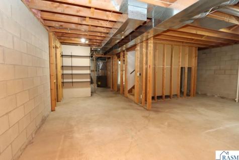 109 Burg Avenue Nicollet MN 56074
