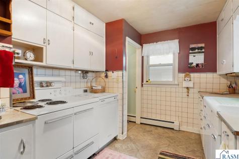 608 8th Street SE Waseca MN 56093