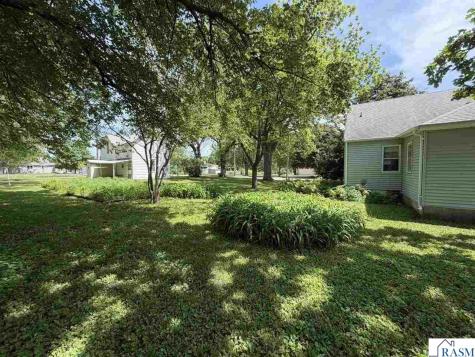 608 8th Street SE Waseca MN 56093