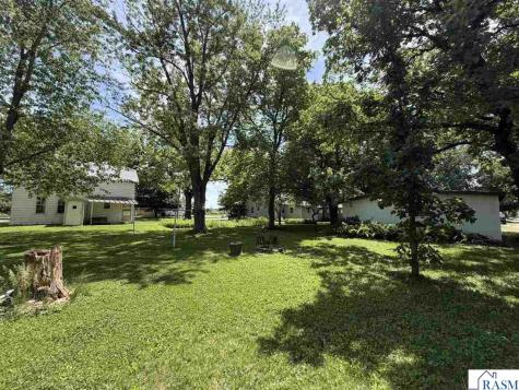 608 8th Street SE Waseca MN 56093