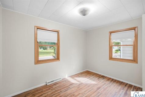 628 SE 13th Street Waseca MN 56093