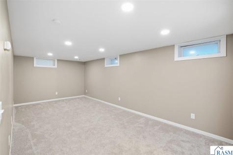 628 SE 13th Street Waseca MN 56093
