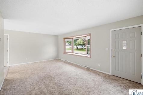 628 SE 13th Street Waseca MN 56093