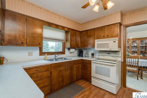 137 Marabou Drive Mankato MN 56001