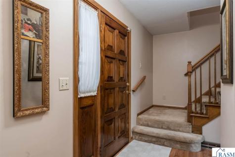 137 Marabou Drive Mankato MN 56001