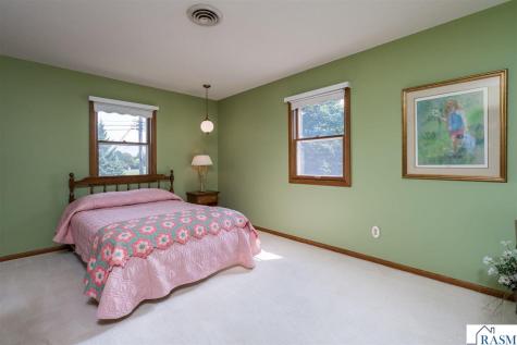 137 Marabou Drive Mankato MN 56001