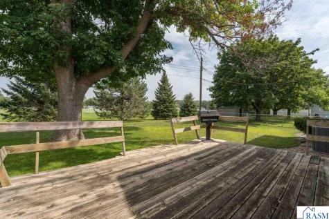 137 Marabou Drive Mankato MN 56001