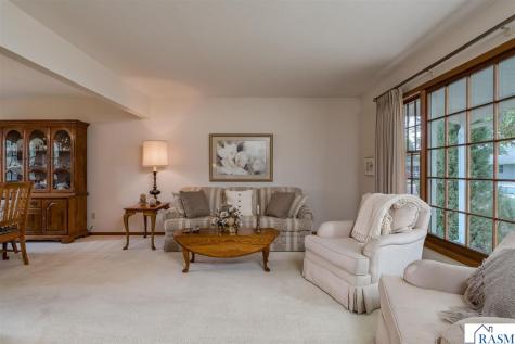 137 Marabou Drive Mankato MN 56001
