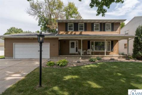 137 Marabou Drive Mankato MN 56001