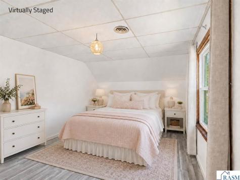 1041 Quincy Street North Mankato MN 56003