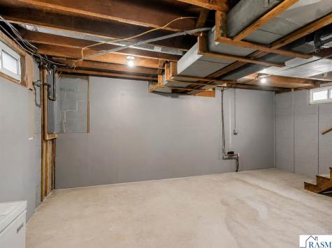 1041 Quincy Street North Mankato MN 56003
