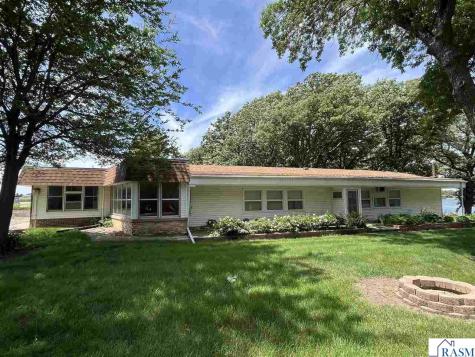70340 S Long Lake Lane St. James MN 56081