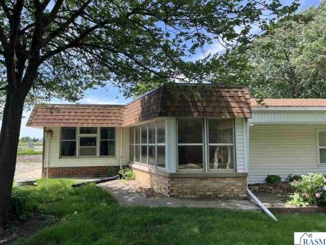 70340 S Long Lake Lane St. James MN 56081