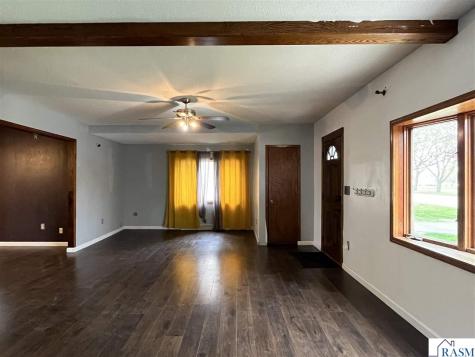 1305 9th Avenue North St. James MN 56081