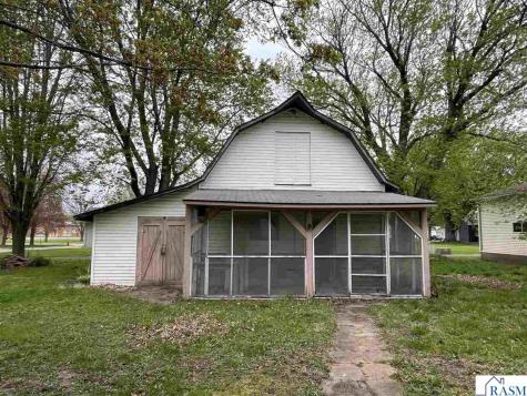 1305 9th Avenue North St. James MN 56081