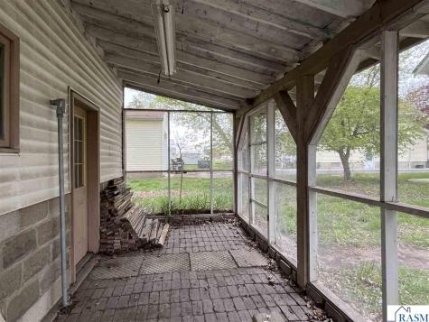 1305 9th Avenue North St. James MN 56081