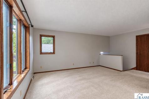 61785 Sunset Lane New Ulm MN 56073