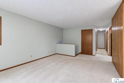 61785 Sunset Lane New Ulm MN 56073