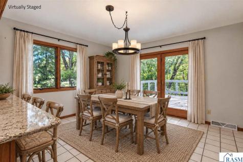 61785 Sunset Lane New Ulm MN 56073