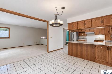 61785 Sunset Lane New Ulm MN 56073