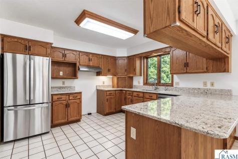 61785 Sunset Lane New Ulm MN 56073