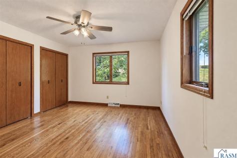 61785 Sunset Lane New Ulm MN 56073