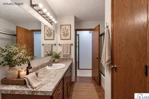 61785 Sunset Lane New Ulm MN 56073