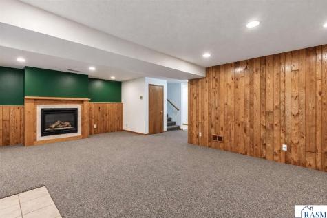 61785 Sunset Lane New Ulm MN 56073