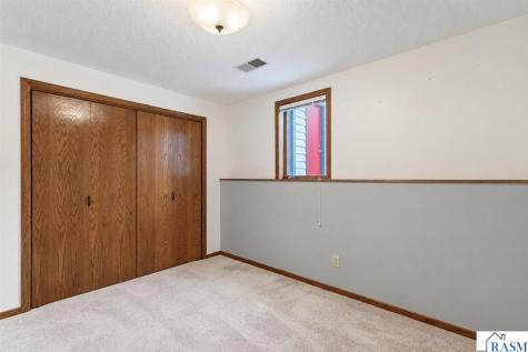61785 Sunset Lane New Ulm MN 56073