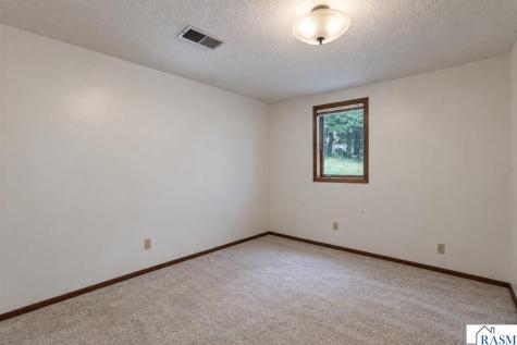 61785 Sunset Lane New Ulm MN 56073