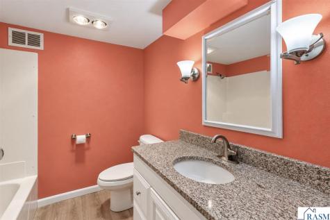 61785 Sunset Lane New Ulm MN 56073