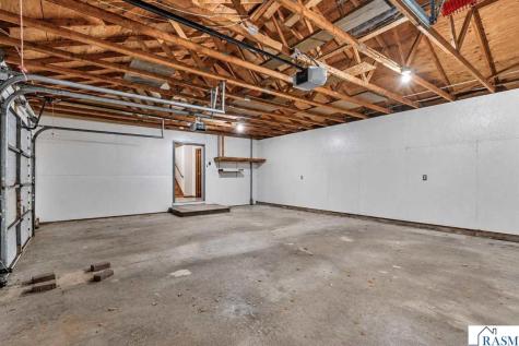 61785 Sunset Lane New Ulm MN 56073
