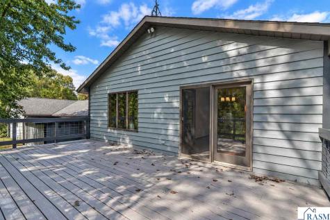 61785 Sunset Lane New Ulm MN 56073