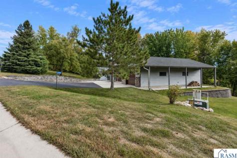 61785 Sunset Lane New Ulm MN 56073