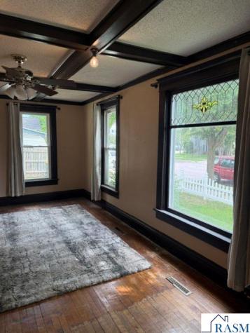 302 Nicollet Avenue North Mankato MN 56003