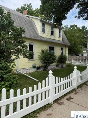 302 Nicollet Avenue North Mankato MN 56003