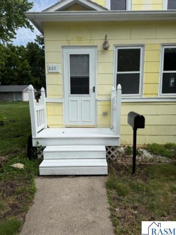 302 Nicollet Avenue North Mankato MN 56003