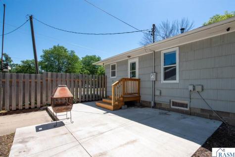 134 Haynes Street Mankato MN 56001