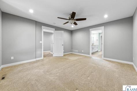 317 Oak Marsh Drive Mankato MN 56001
