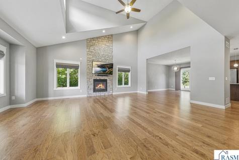 317 Oak Marsh Drive Mankato MN 56001