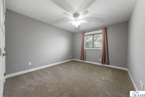 317 Oak Marsh Drive Mankato MN 56001