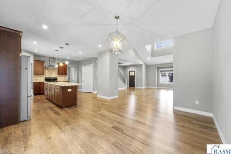 317 Oak Marsh Drive Mankato MN 56001
