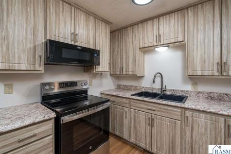 212 E Rock Street Mankato MN 56001-3047