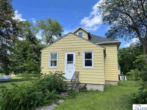 302 County Road 19 N Odin MN 56160
