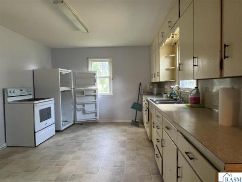 302 County Road 19 N Odin MN 56160
