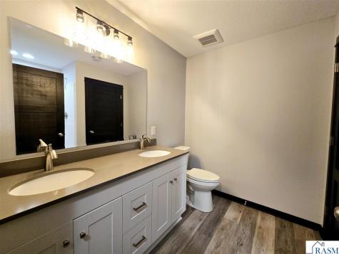 206 Barony Road Le Sueur MN 56058-2075